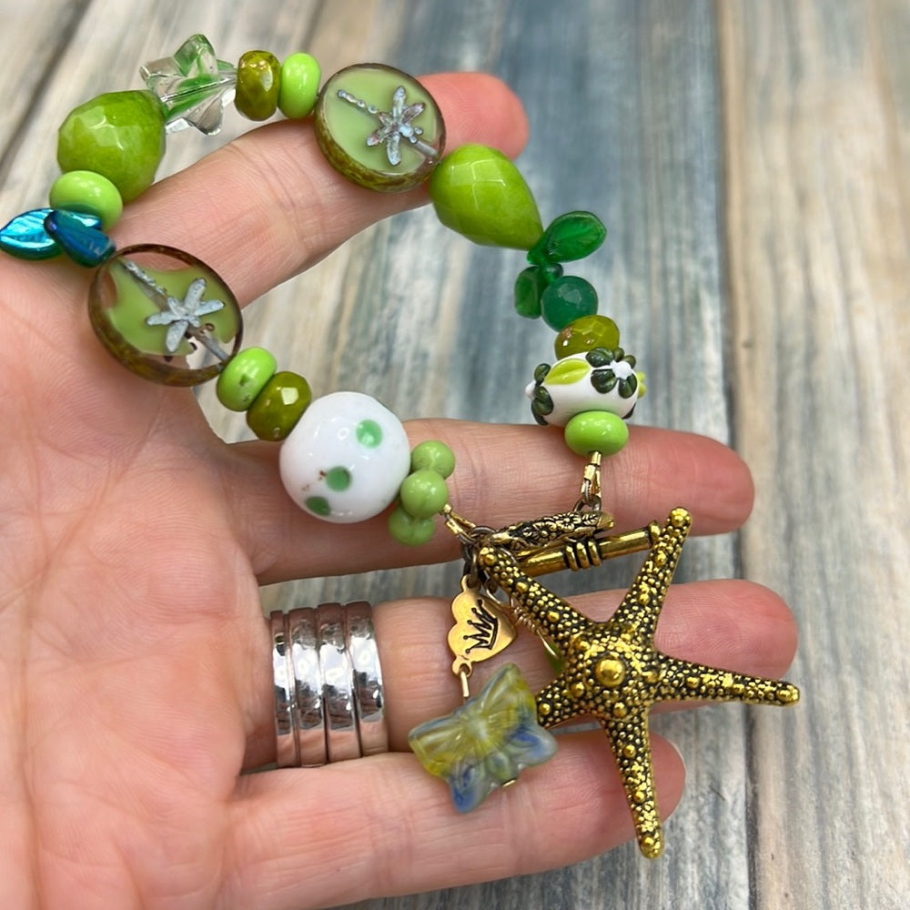 Adorned Crown Assemblage beaches & butterflies green starfish bracelet