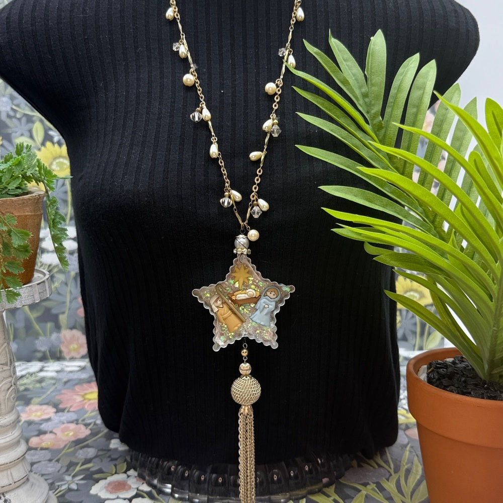 Adorned Crown Jewelry vintage star cookie cutter nativity necklace