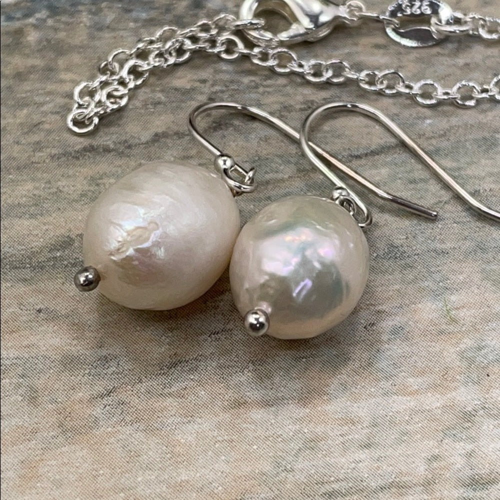 Adorned Crown pearl sterling silver set (2)
